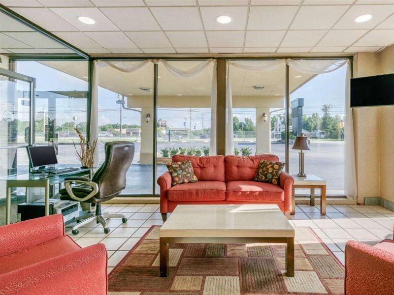 Quality Inn Манчестер Экстерьер фото