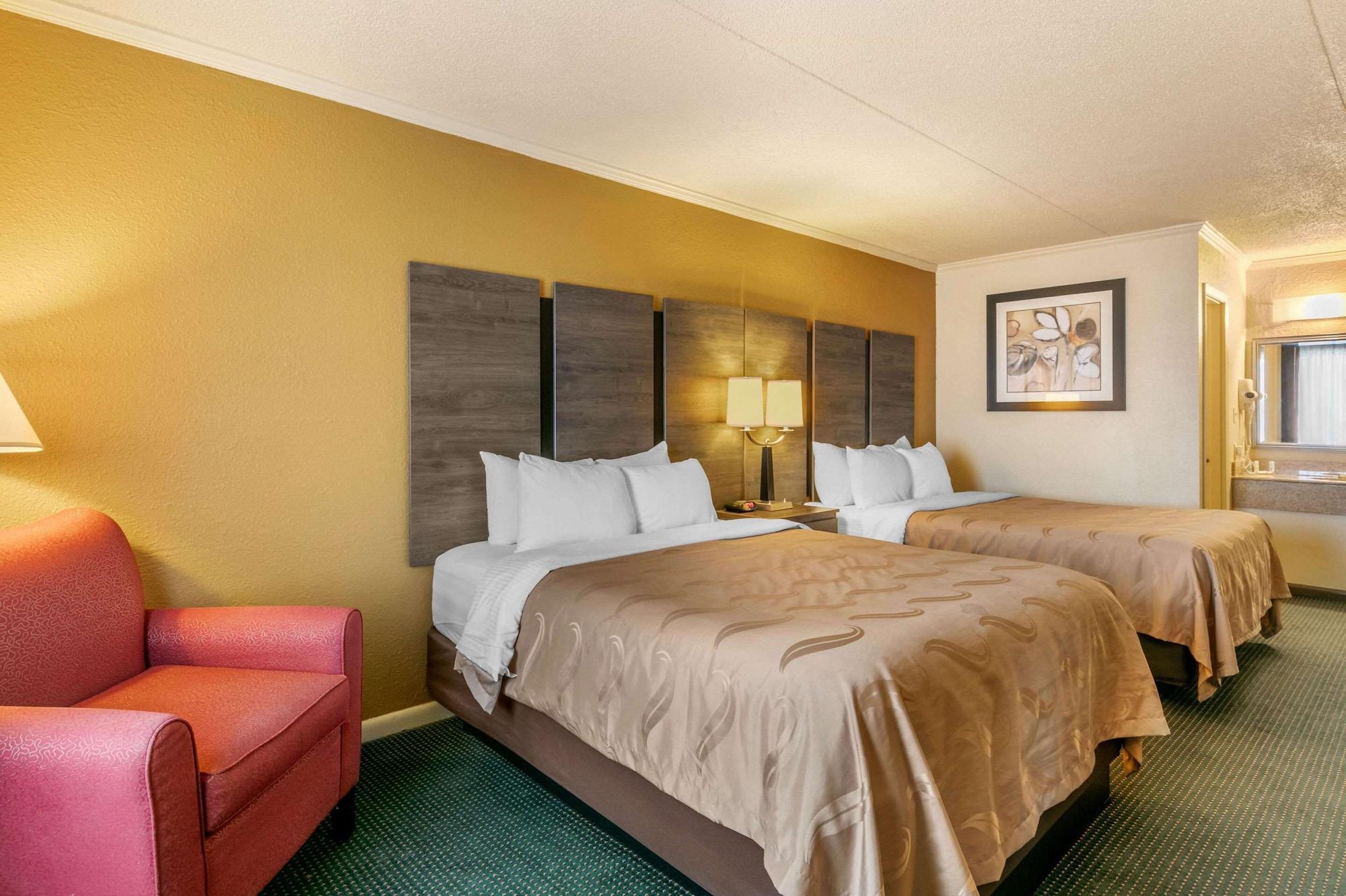 Quality Inn Манчестер Экстерьер фото