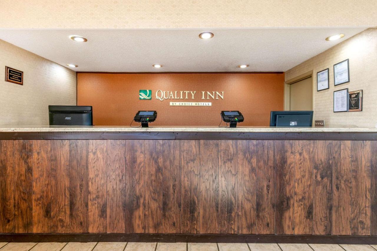 Quality Inn Манчестер Экстерьер фото